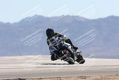 media/Oct-13-2025-Moto Forza (Mon) [[a66d839500]]/3-B Group/Session 4 (Turn 9)/